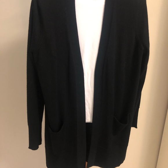 Long sweater/cardi, no buttons, pockets, soft, great condition, small - Picture 2 of 7